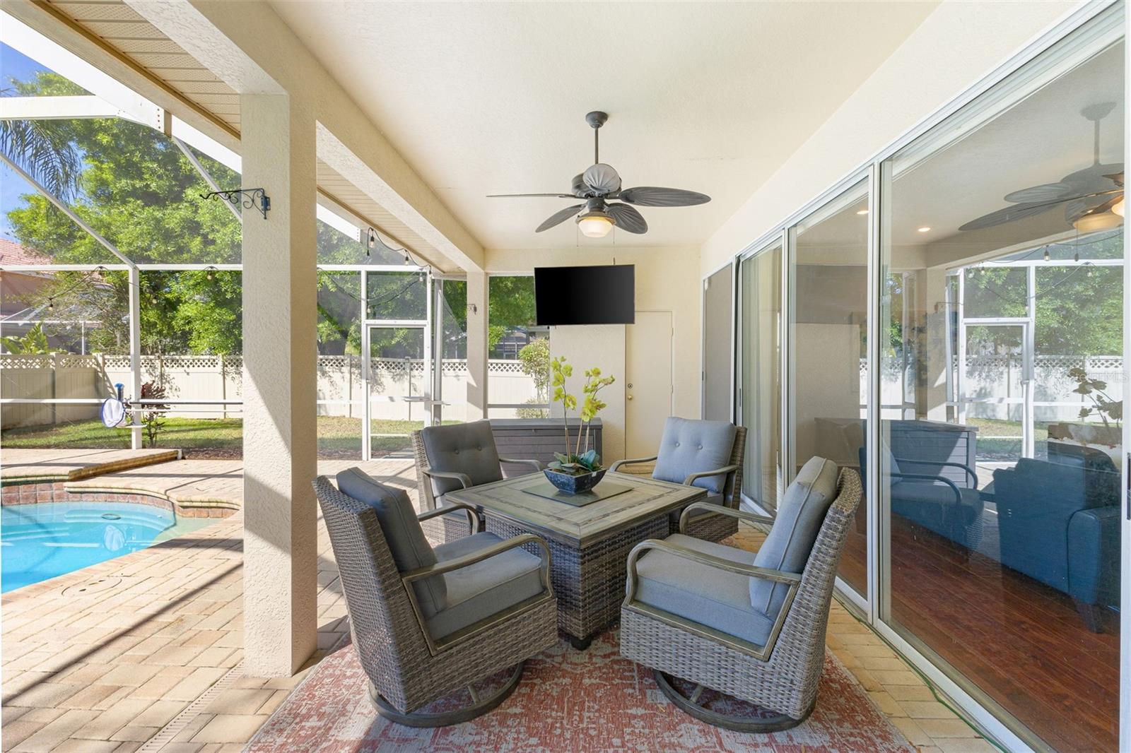 18132 REGENTS SQUARE DR, TAMPA, FL, 33647