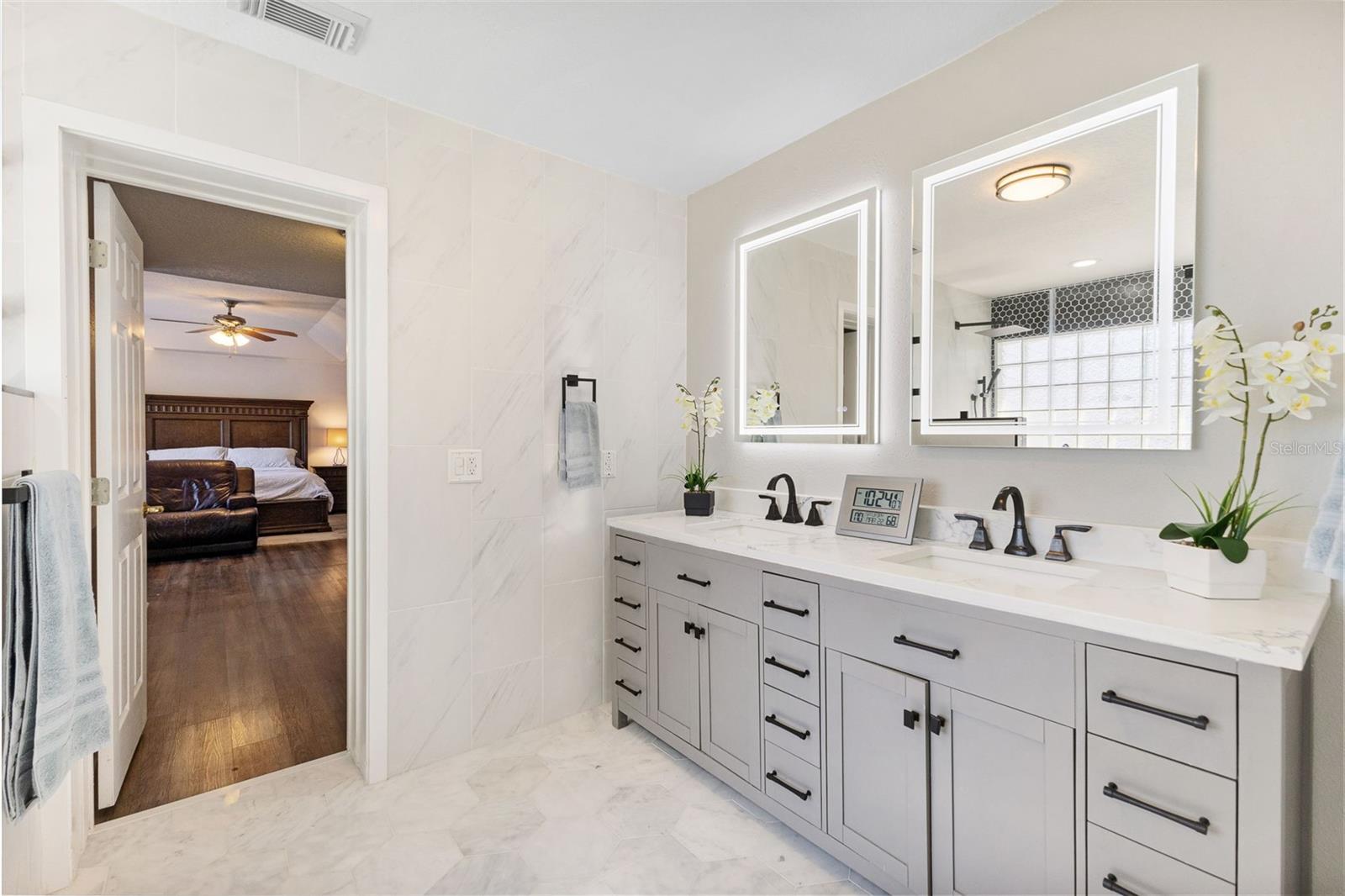 18132 REGENTS SQUARE DR, TAMPA, FL, 33647