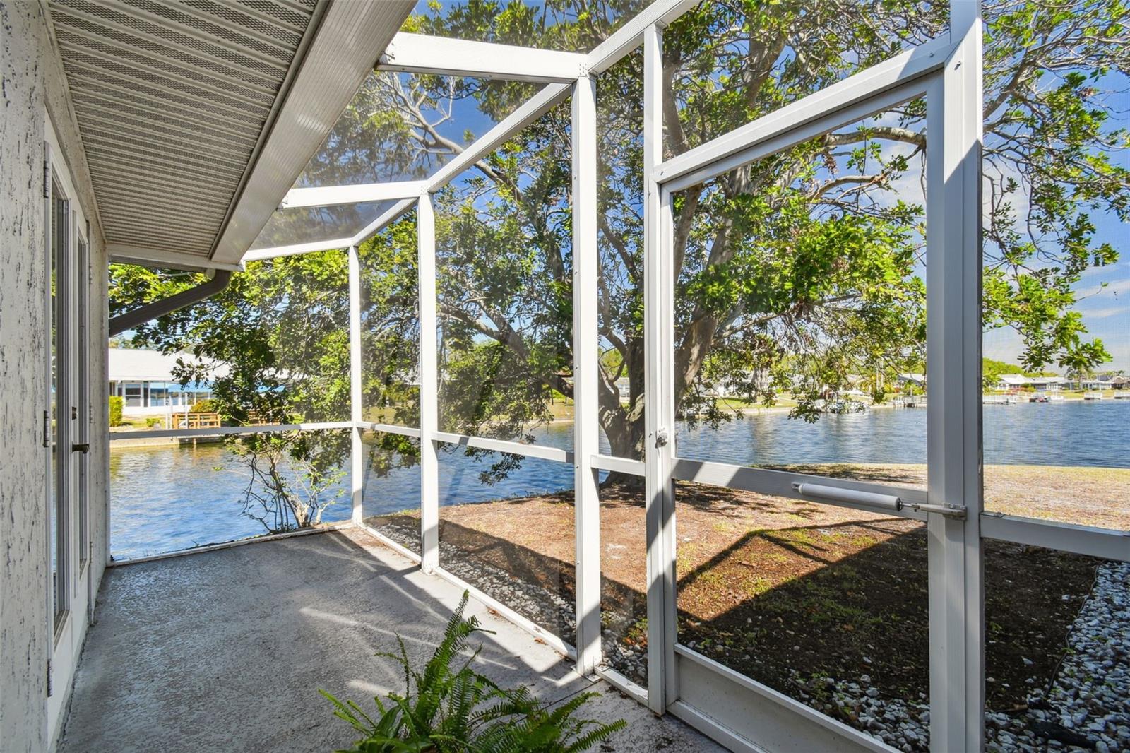 1735 FLAMINGO LN, SUN CITY CENTER, FL, 33573
