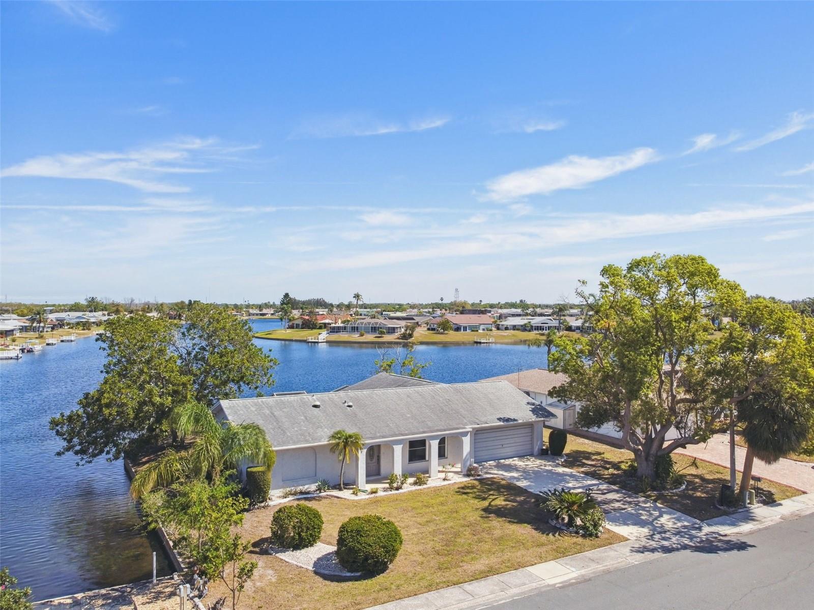 1735 FLAMINGO LN, SUN CITY CENTER, FL, 33573