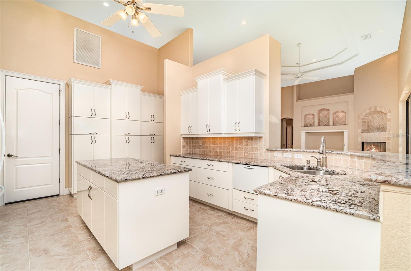 850 NAPOLI LN, PUNTA GORDA, FL, 33950