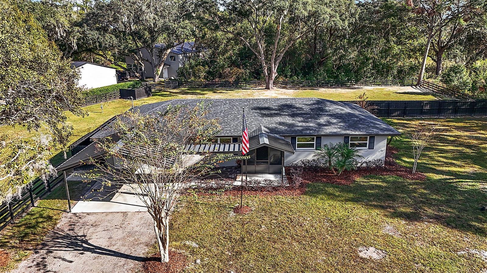 33736 E LAKE JOANNA DR, EUSTIS, FL, 32736
