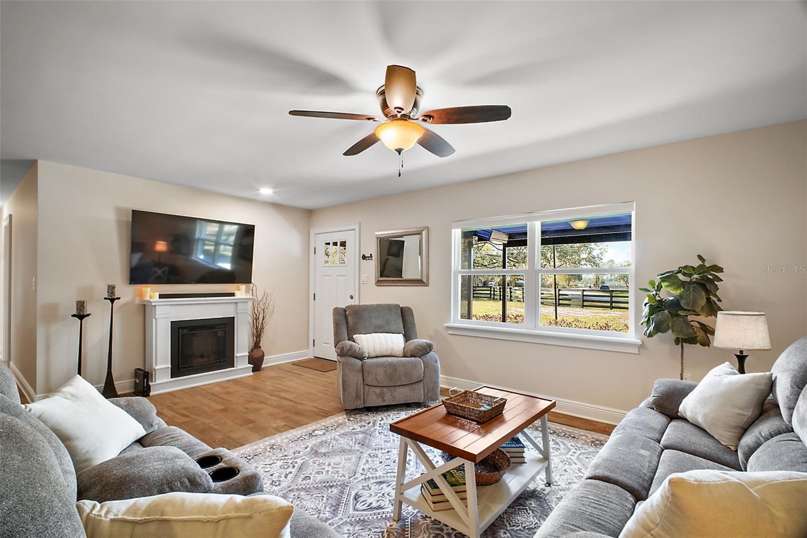 33736 E LAKE JOANNA DR, EUSTIS, FL, 32736