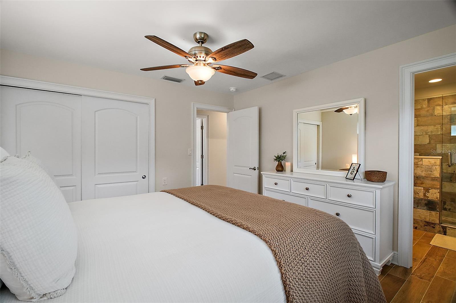 33736 E LAKE JOANNA DR, EUSTIS, FL, 32736