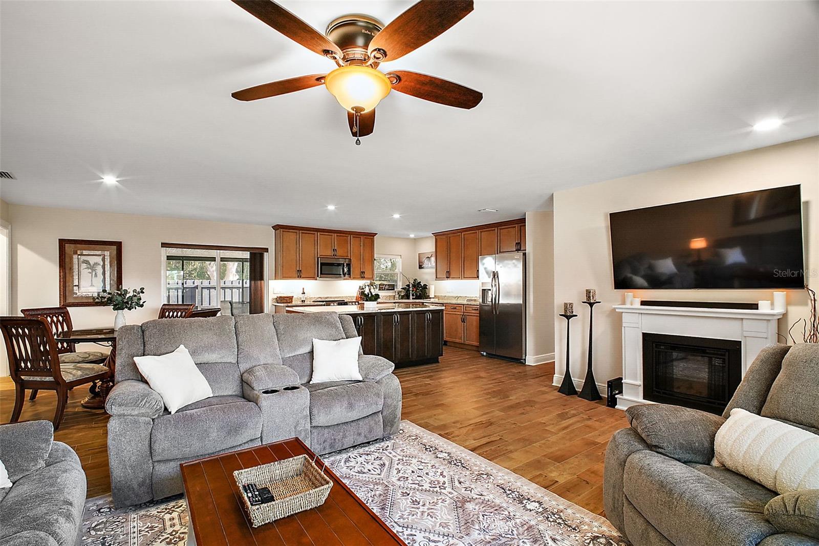 33736 E LAKE JOANNA DR, EUSTIS, FL, 32736