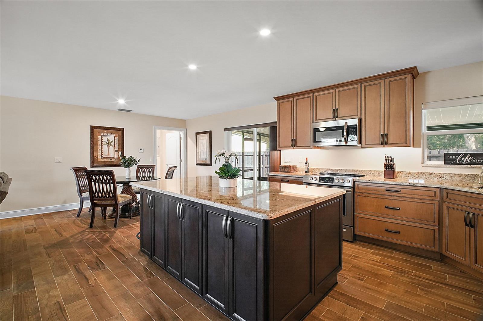 33736 E LAKE JOANNA DR, EUSTIS, FL, 32736