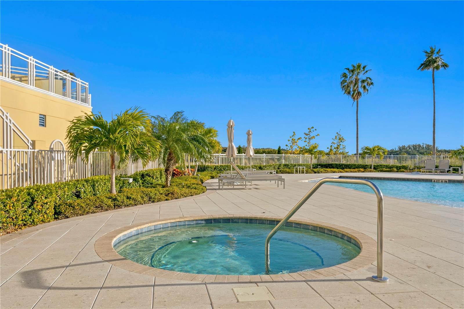 755 COLLANY RD #401, TIERRA VERDE, FL, 33715