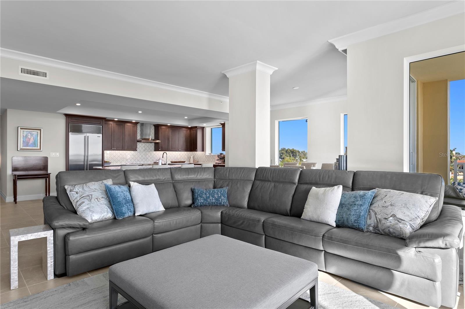 755 COLLANY RD #401, TIERRA VERDE, FL, 33715