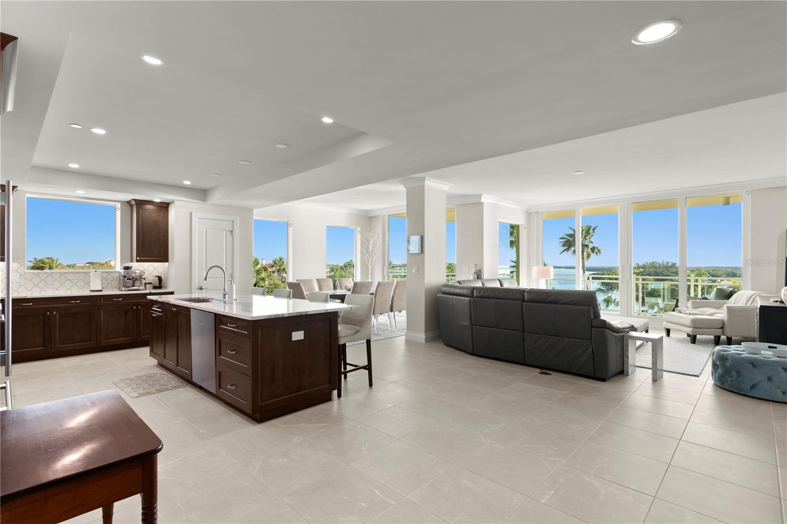 755 COLLANY RD #401, TIERRA VERDE, FL, 33715