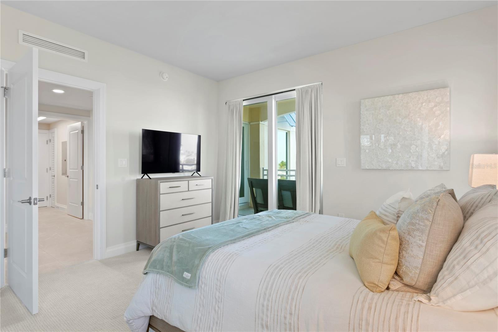 755 COLLANY RD #401, TIERRA VERDE, FL, 33715