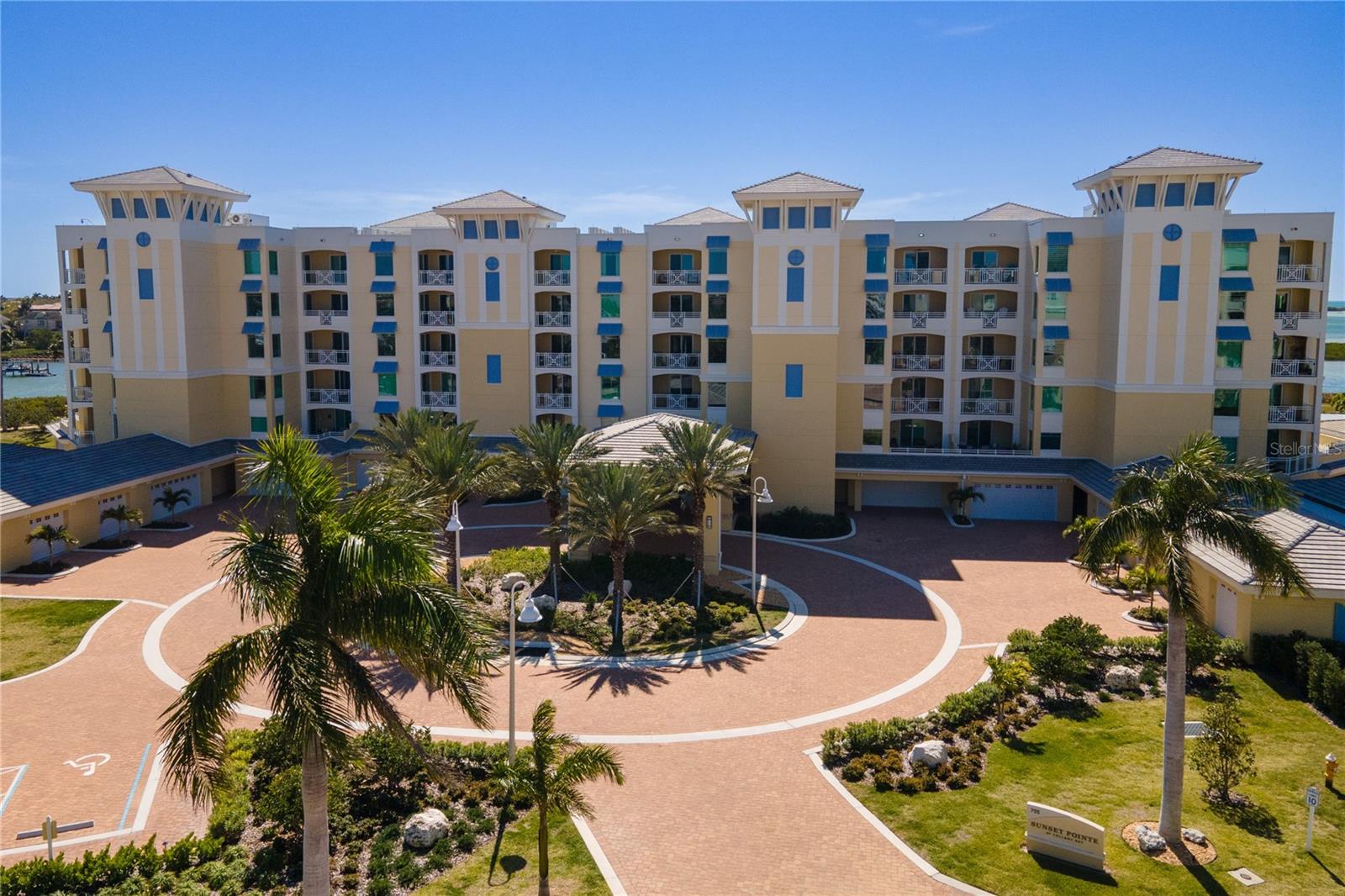 755 COLLANY RD #401, TIERRA VERDE, FL, 33715