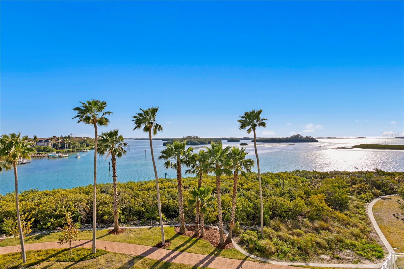 755 COLLANY RD #401, TIERRA VERDE, FL, 33715