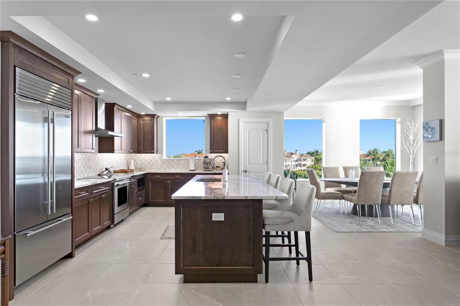 755 COLLANY RD #401, TIERRA VERDE, FL, 33715