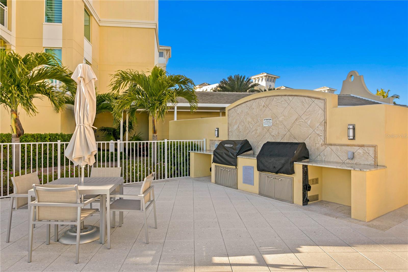 755 COLLANY RD #401, TIERRA VERDE, FL, 33715