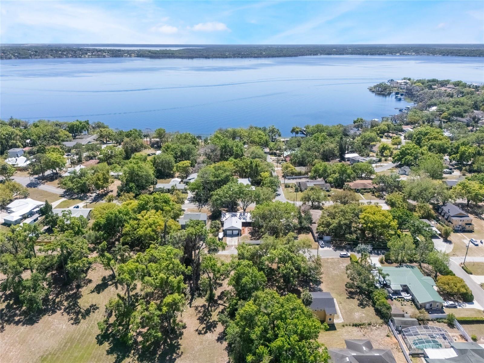 392 W MINNEHAHA AVE, CLERMONT, FL, 34711