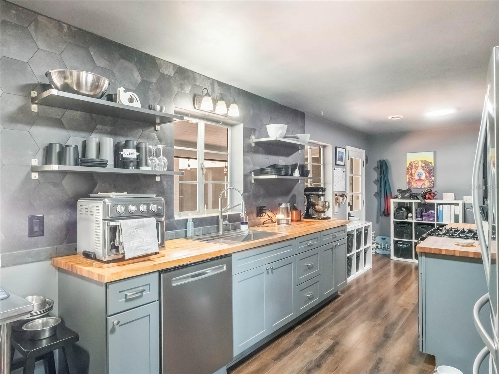 392 W MINNEHAHA AVE, CLERMONT, FL, 34711