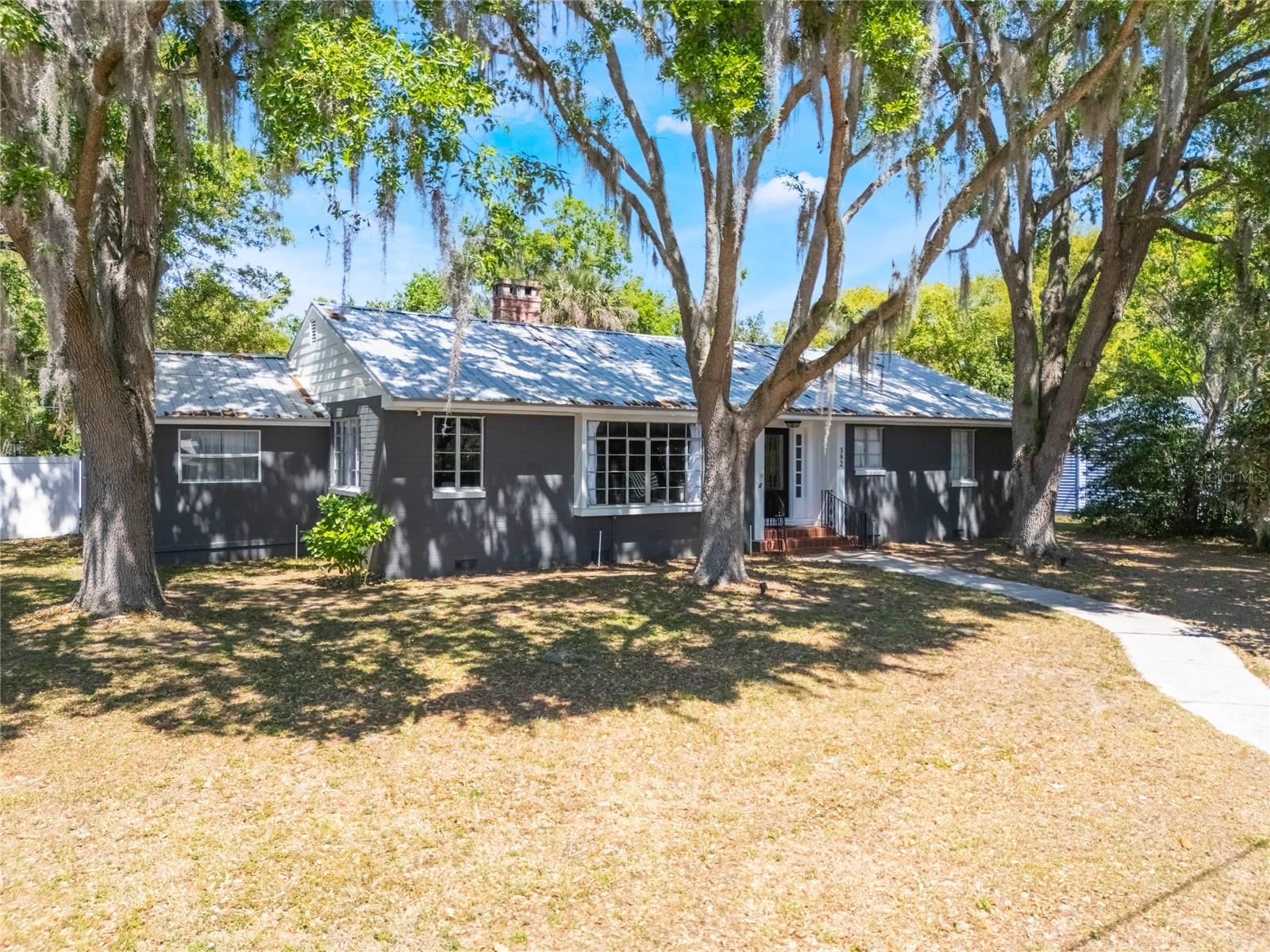 392 W MINNEHAHA AVE, CLERMONT, FL, 34711