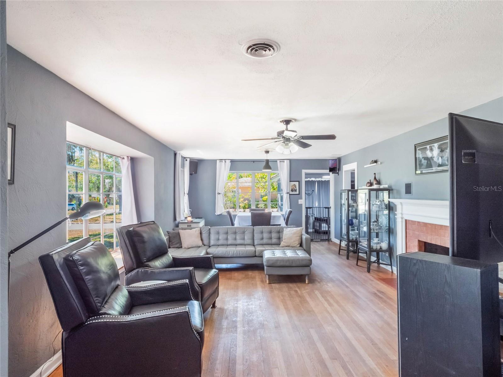 392 W MINNEHAHA AVE, CLERMONT, FL, 34711