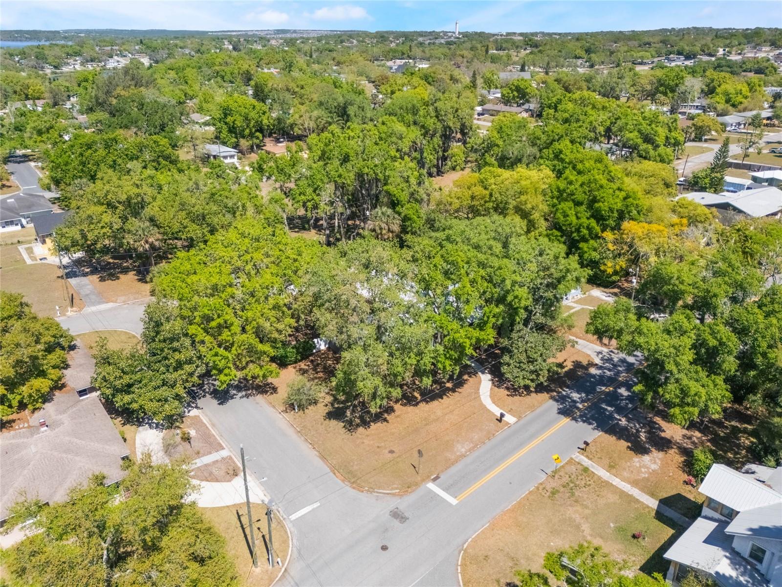 392 W MINNEHAHA AVE, CLERMONT, FL, 34711