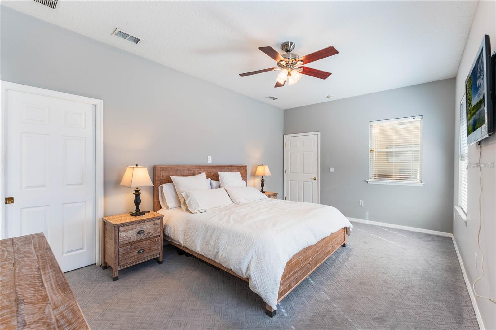 2361 BAKER AVE, ORLANDO, FL, 32833