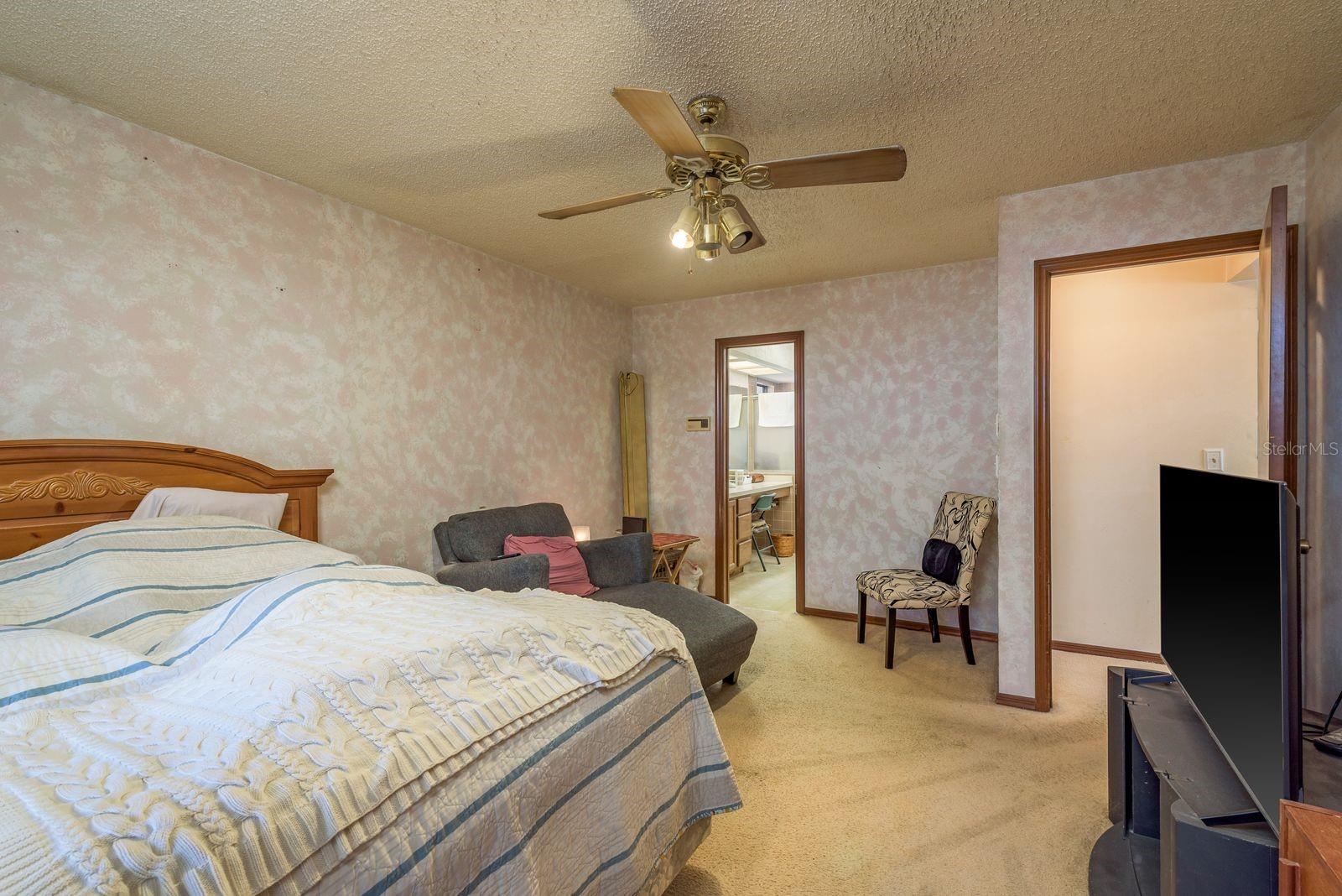 1888 SPRINGBUSH LN, CLEARWATER, FL, 33763