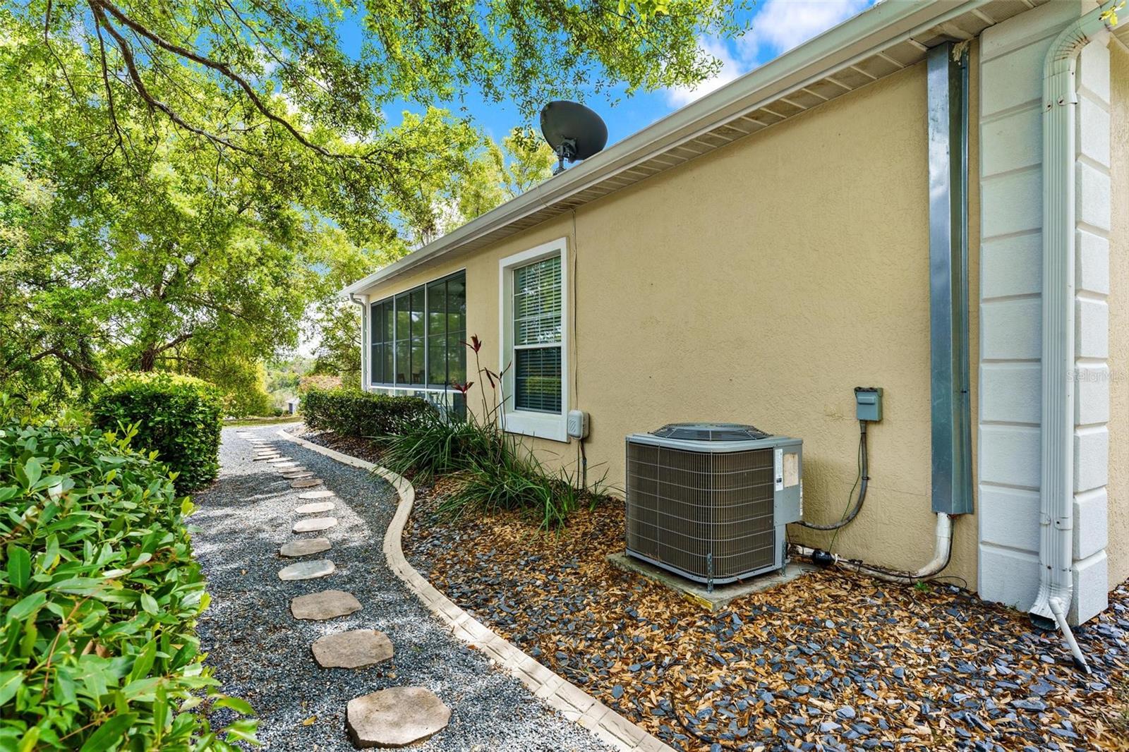 6152 TOPSAIL RD, LADY LAKE, FL, 32159