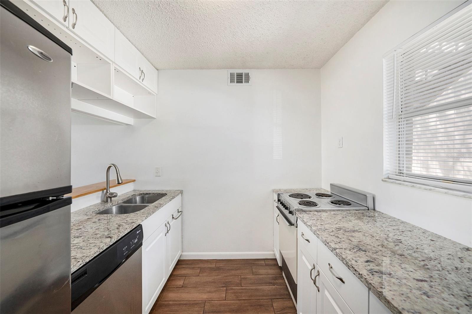10453 CARROLLBROOK CIR #122, TAMPA, FL, 33618