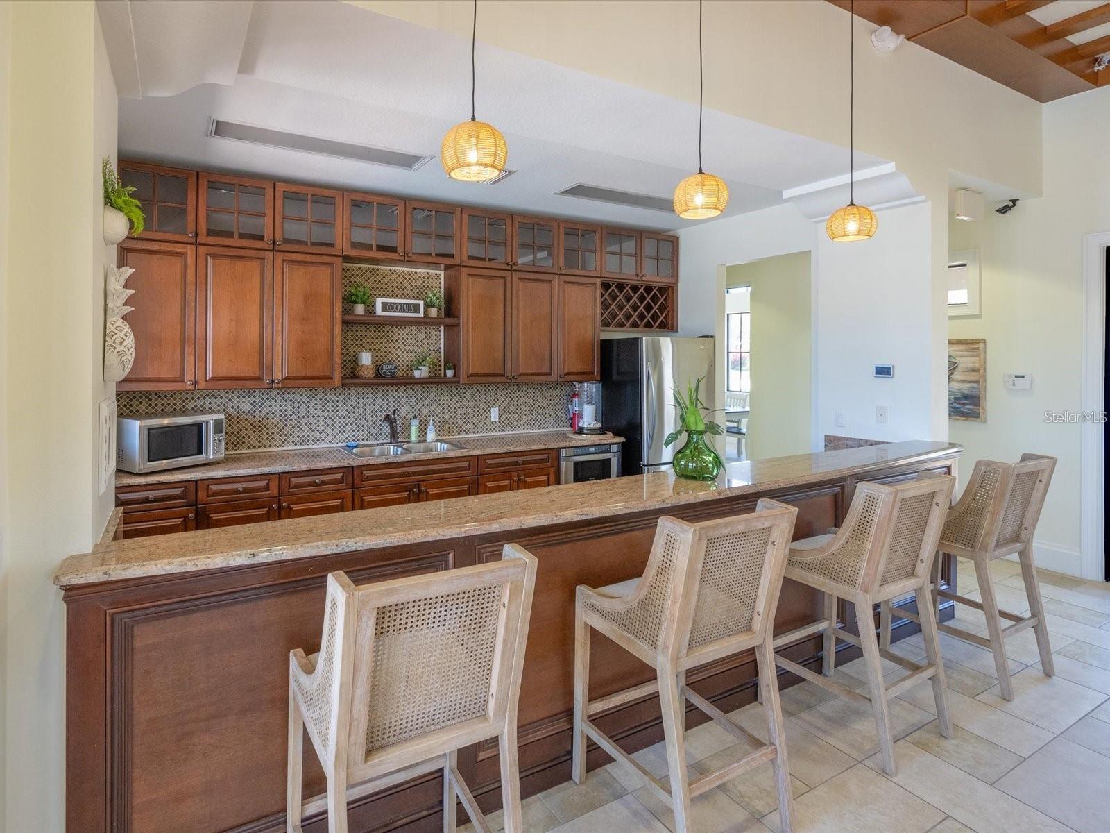 6211 LEGENDS BLVD, BRADENTON, FL, 34210