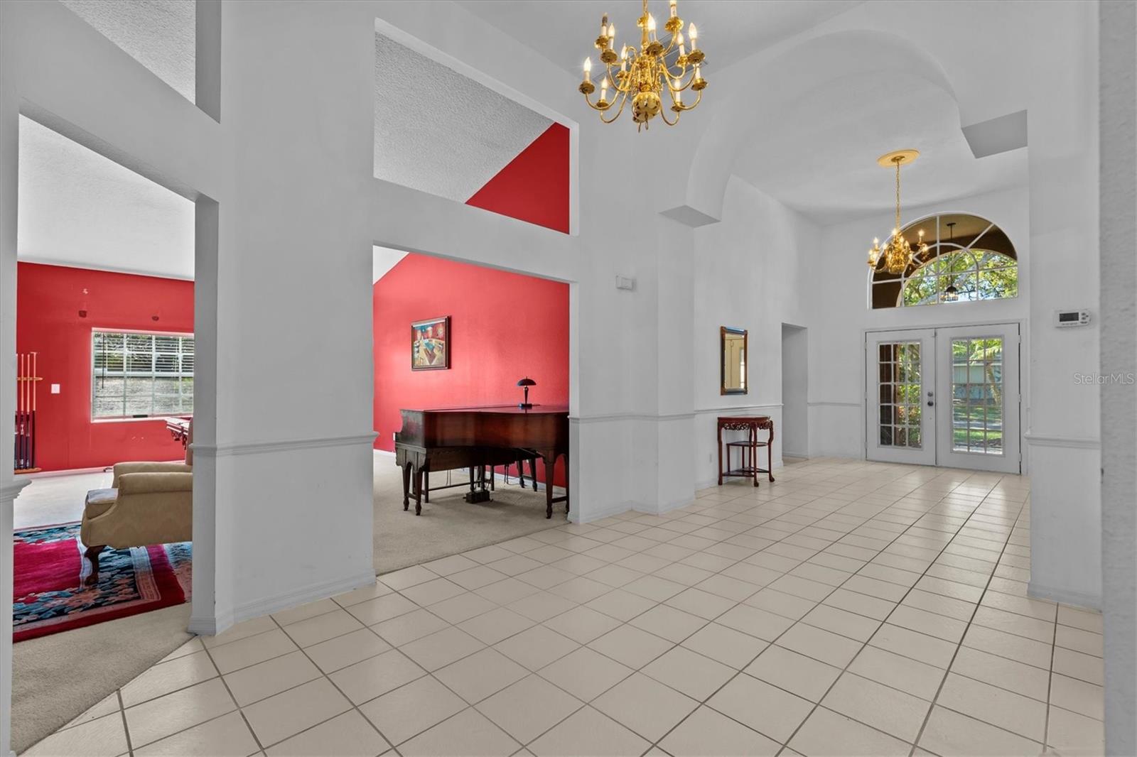 8746 TANTALLON CIR, TAMPA, FL, 33647