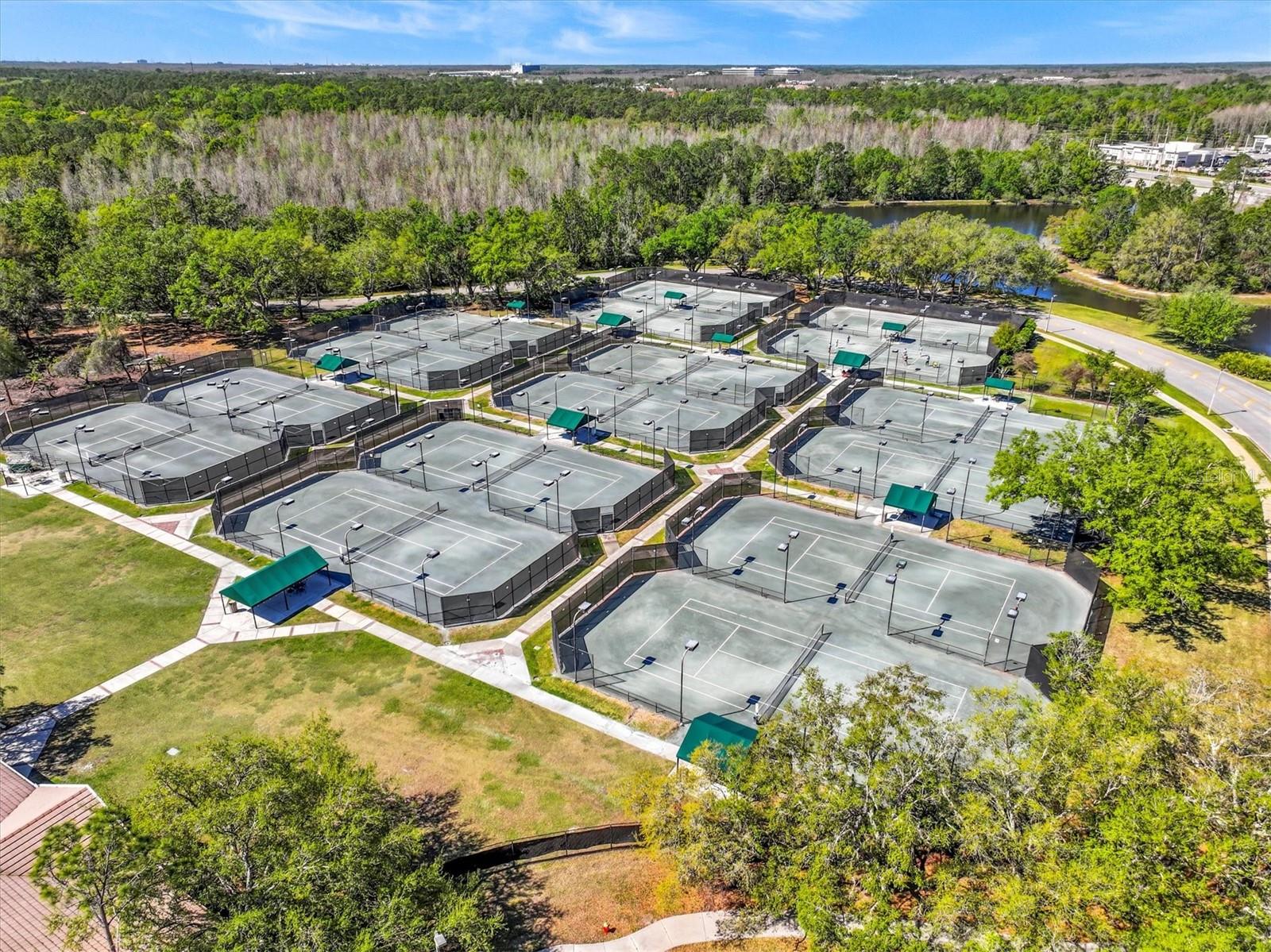8746 TANTALLON CIR, TAMPA, FL, 33647