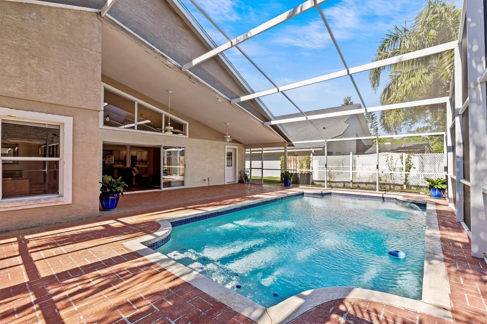 8746 TANTALLON CIR, TAMPA, FL, 33647