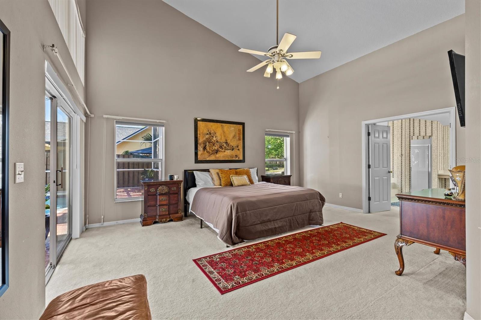 8746 TANTALLON CIR, TAMPA, FL, 33647