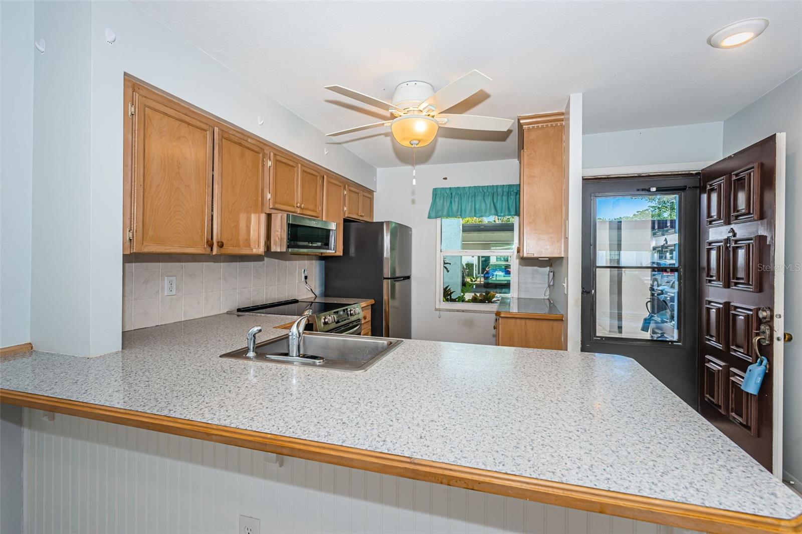 9214 MISSION OAKS BLVD, SEMINOLE, FL, 33776