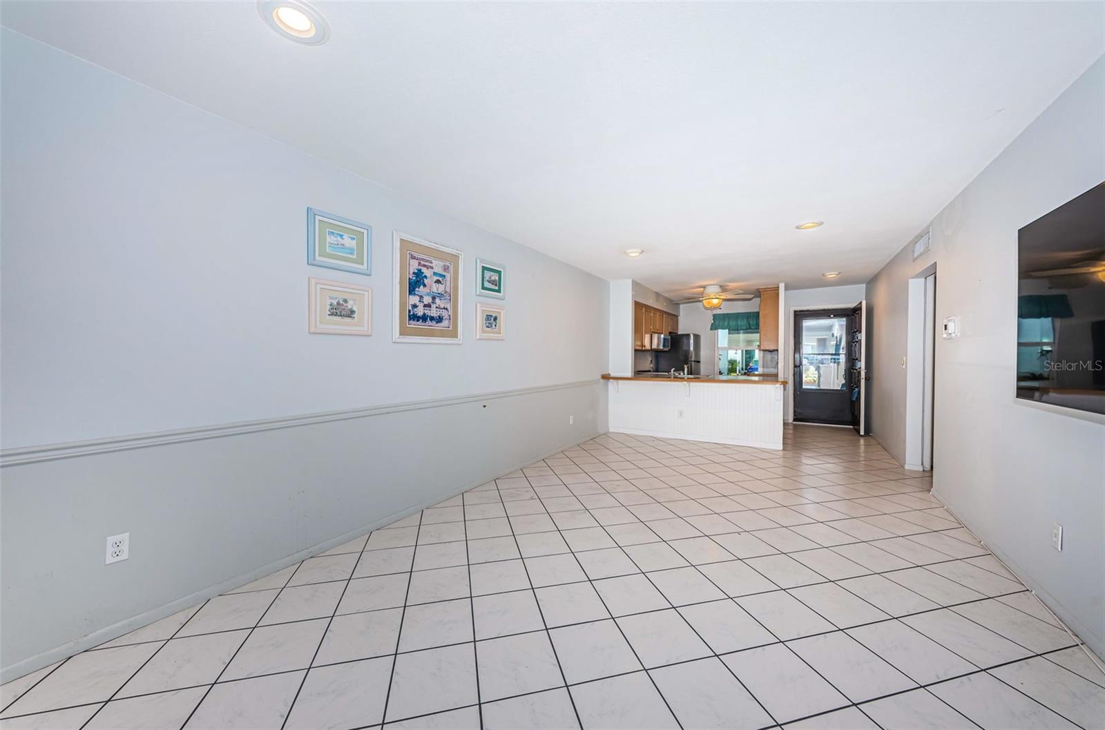 9214 MISSION OAKS BLVD, SEMINOLE, FL, 33776