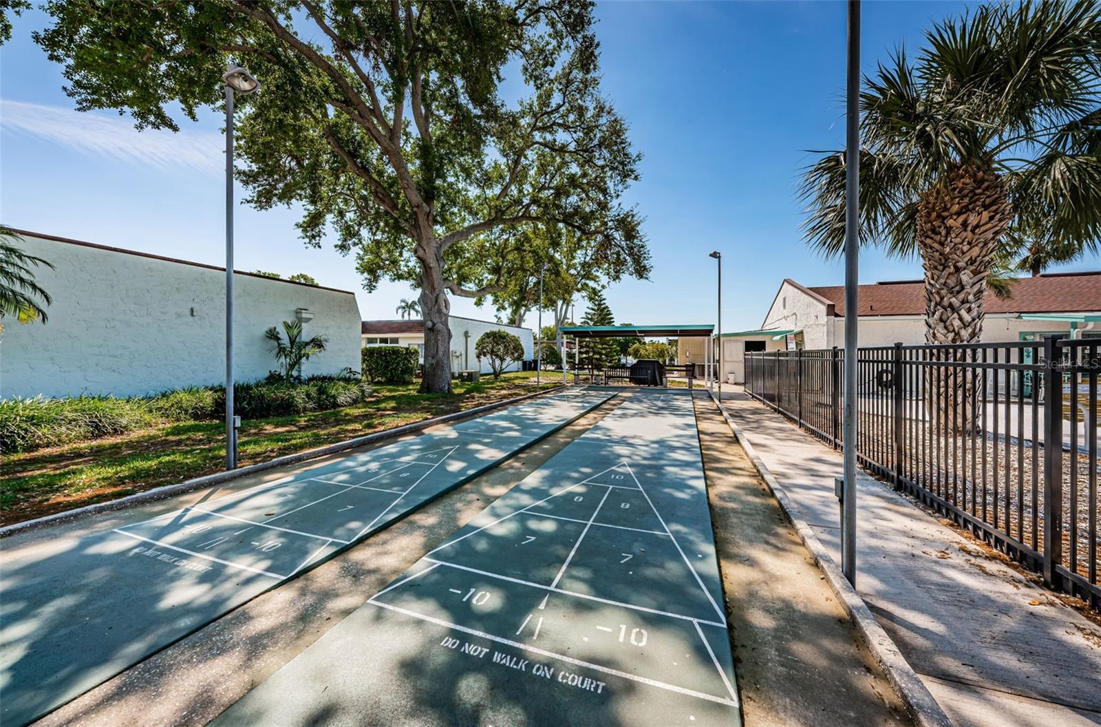 9214 MISSION OAKS BLVD, SEMINOLE, FL, 33776