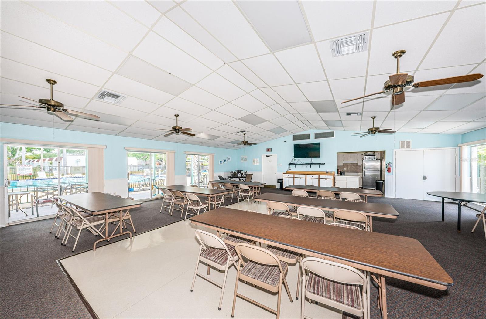 9214 MISSION OAKS BLVD, SEMINOLE, FL, 33776