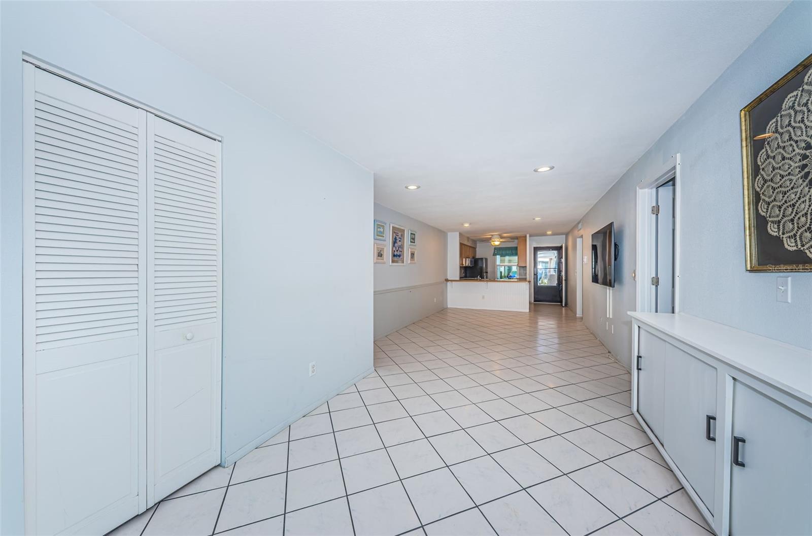 9214 MISSION OAKS BLVD, SEMINOLE, FL, 33776