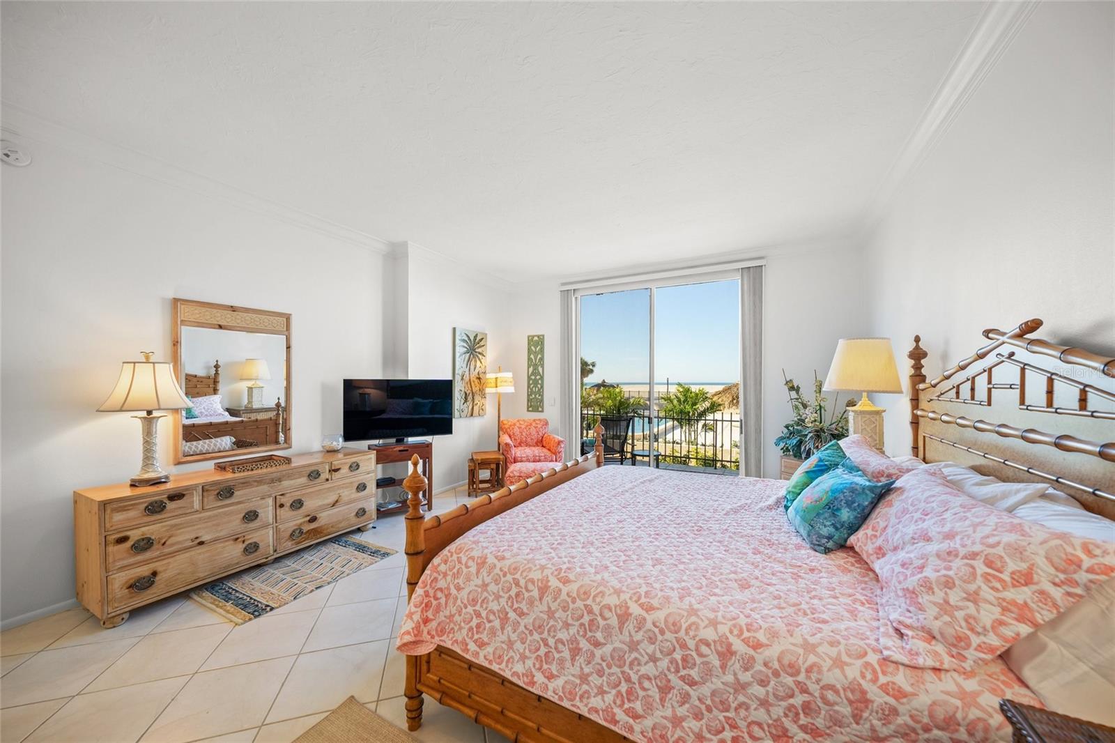 1212 BENJAMIN FRANKLIN DR #102, SARASOTA, FL, 34236