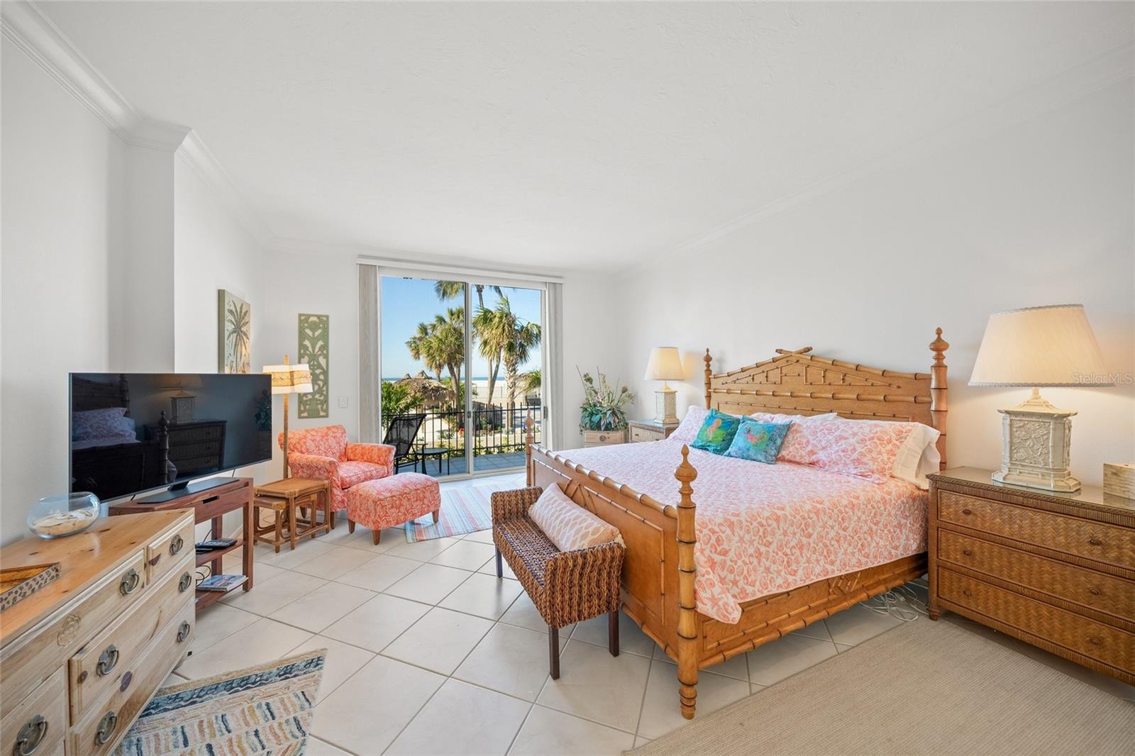 1212 BENJAMIN FRANKLIN DR #102, SARASOTA, FL, 34236