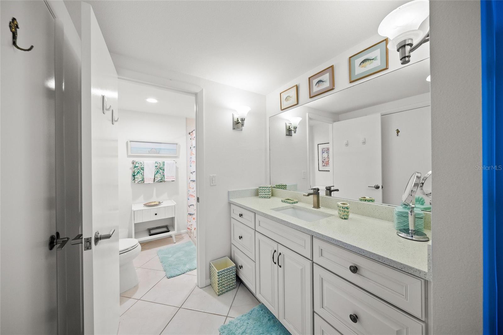 1212 BENJAMIN FRANKLIN DR #102, SARASOTA, FL, 34236
