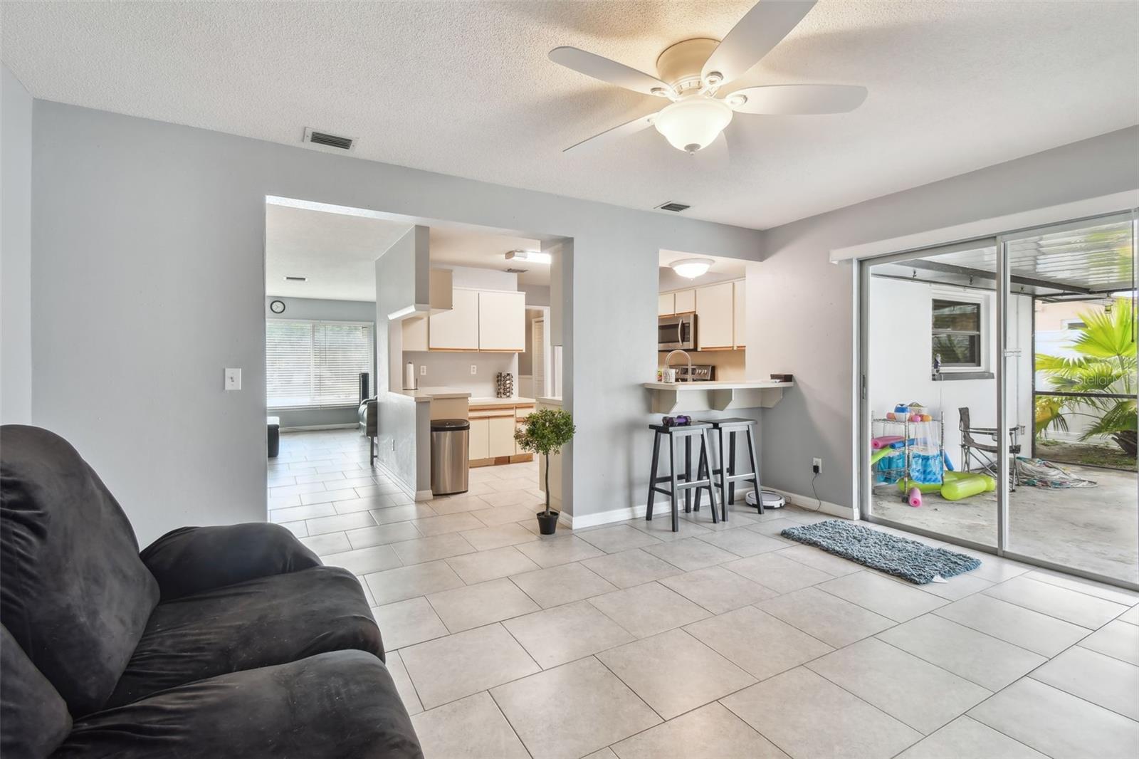 1820 GREENHILL DR, CLEARWATER, FL, 33755