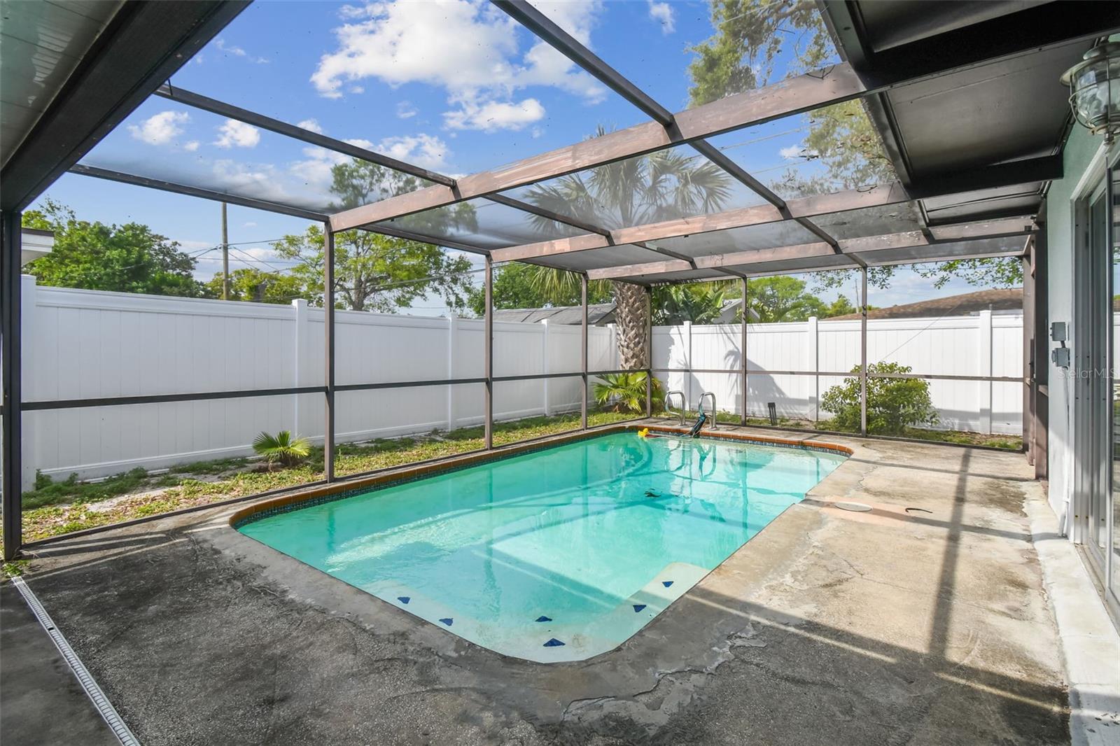 1820 GREENHILL DR, CLEARWATER, FL, 33755