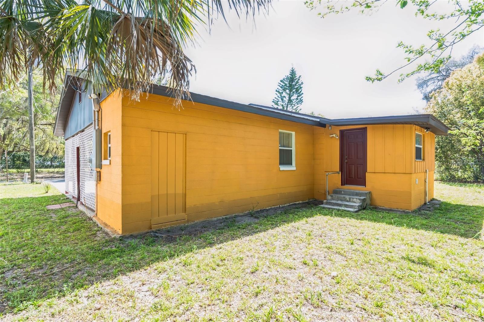 612 KENSINGTON ST, EUSTIS, FL, 32726