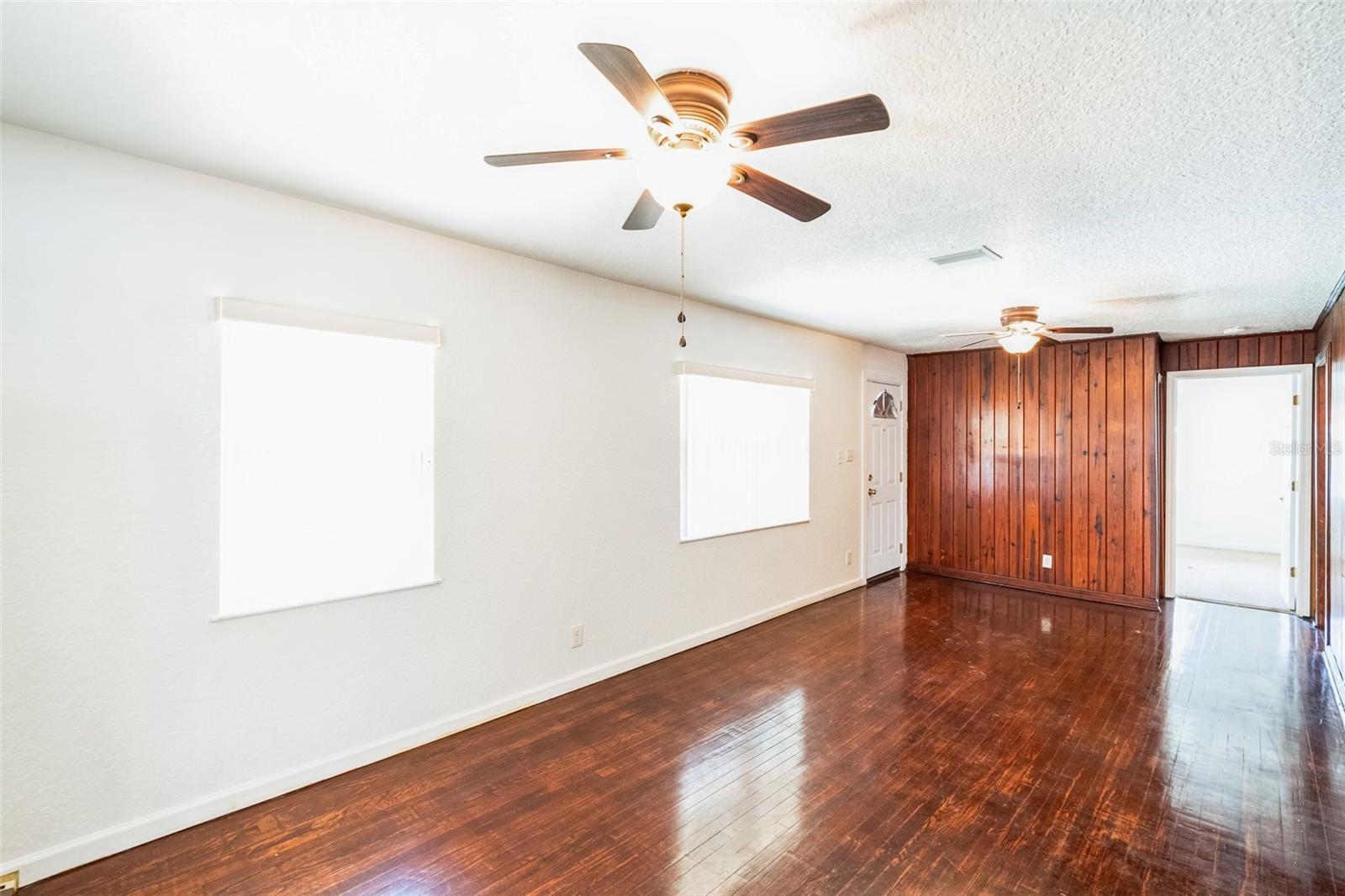 612 KENSINGTON ST, EUSTIS, FL, 32726