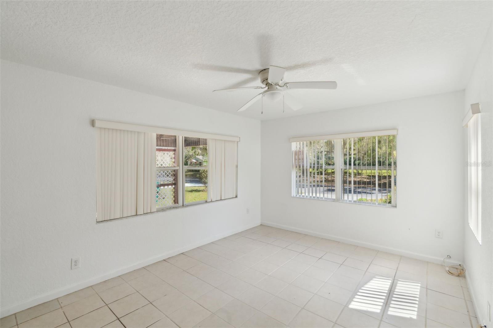 612 KENSINGTON ST, EUSTIS, FL, 32726