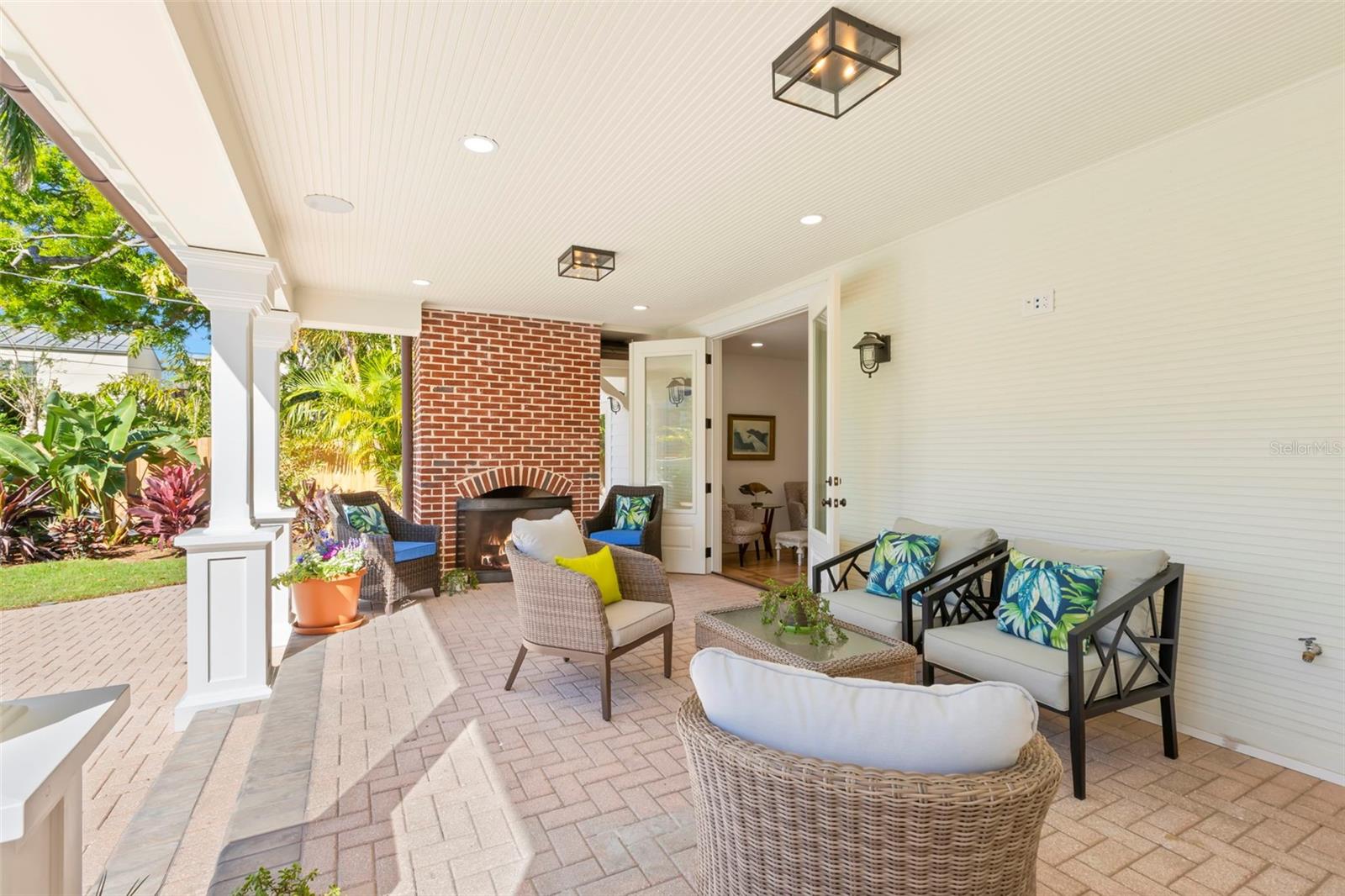 346 16TH AVE NE, ST PETERSBURG, FL, 33704