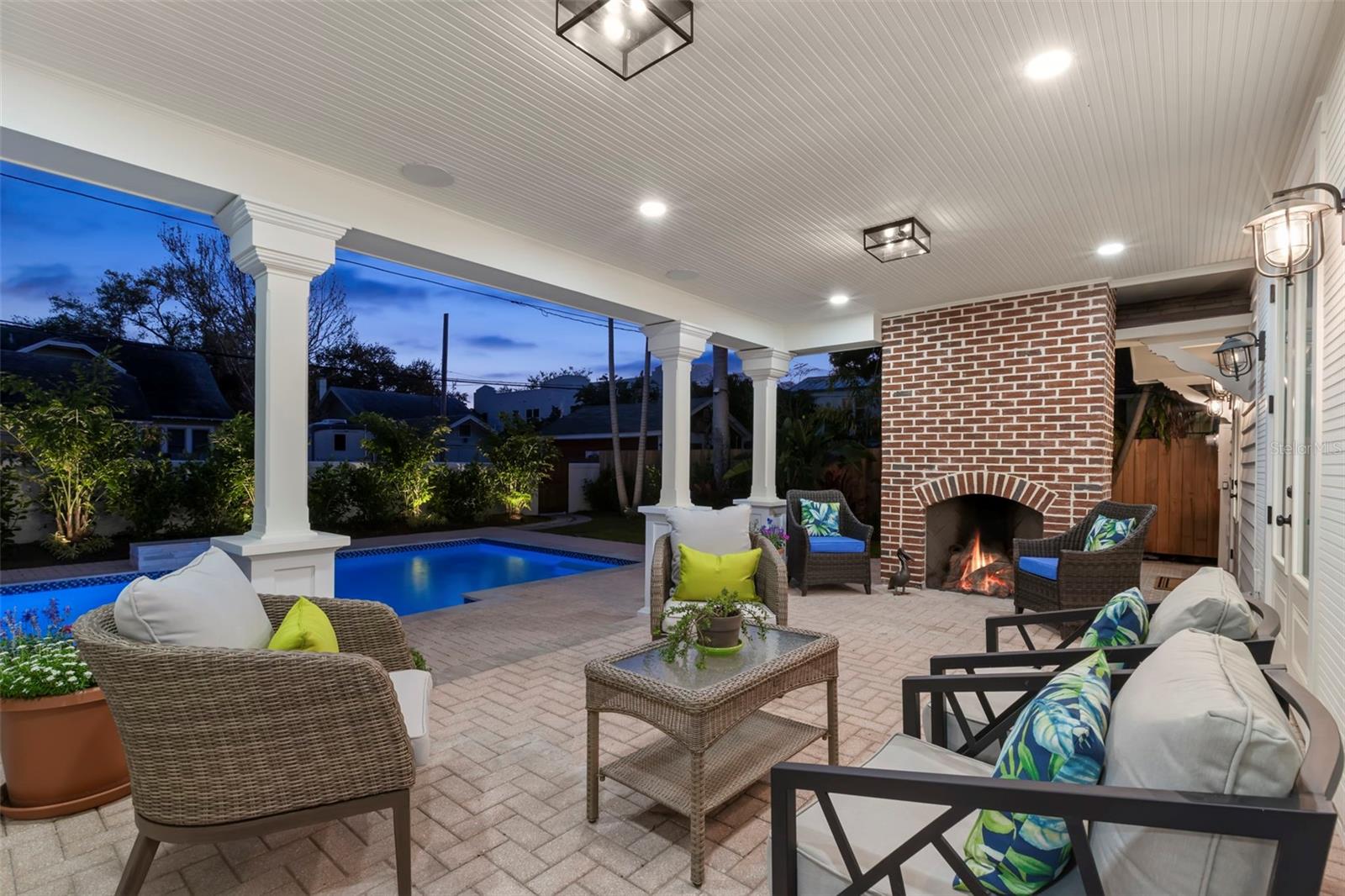 346 16TH AVE NE, ST PETERSBURG, FL, 33704