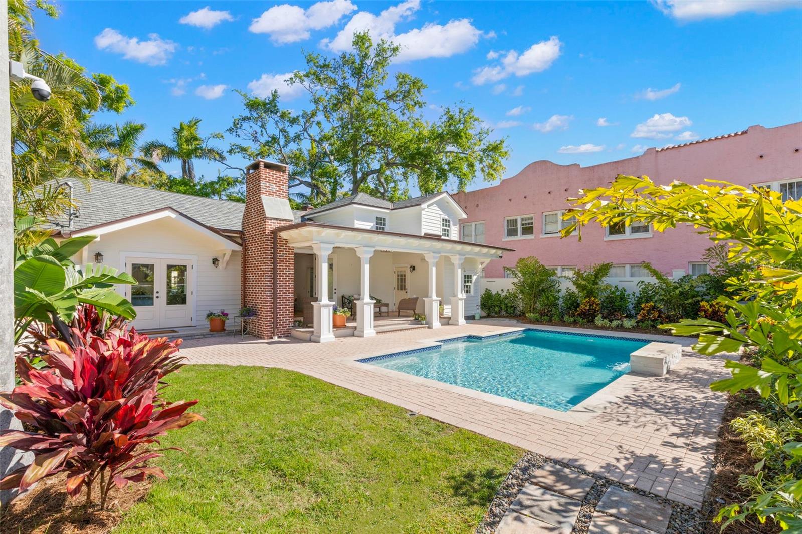 346 16TH AVE NE, ST PETERSBURG, FL, 33704
