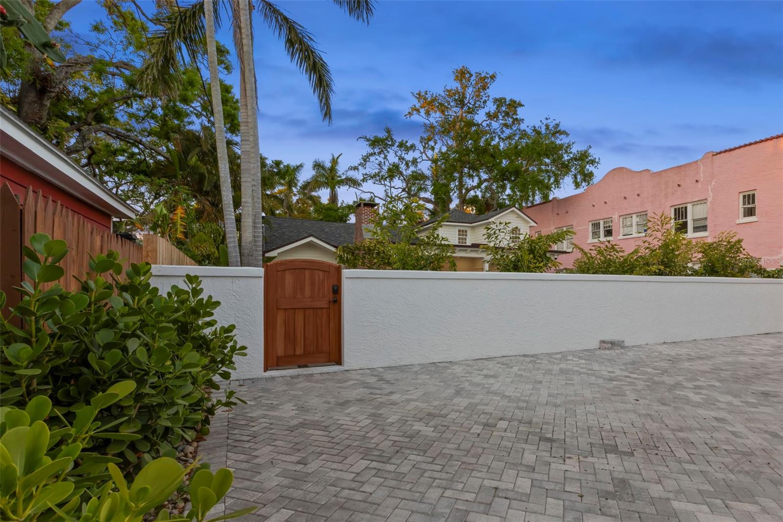 346 16TH AVE NE, ST PETERSBURG, FL, 33704