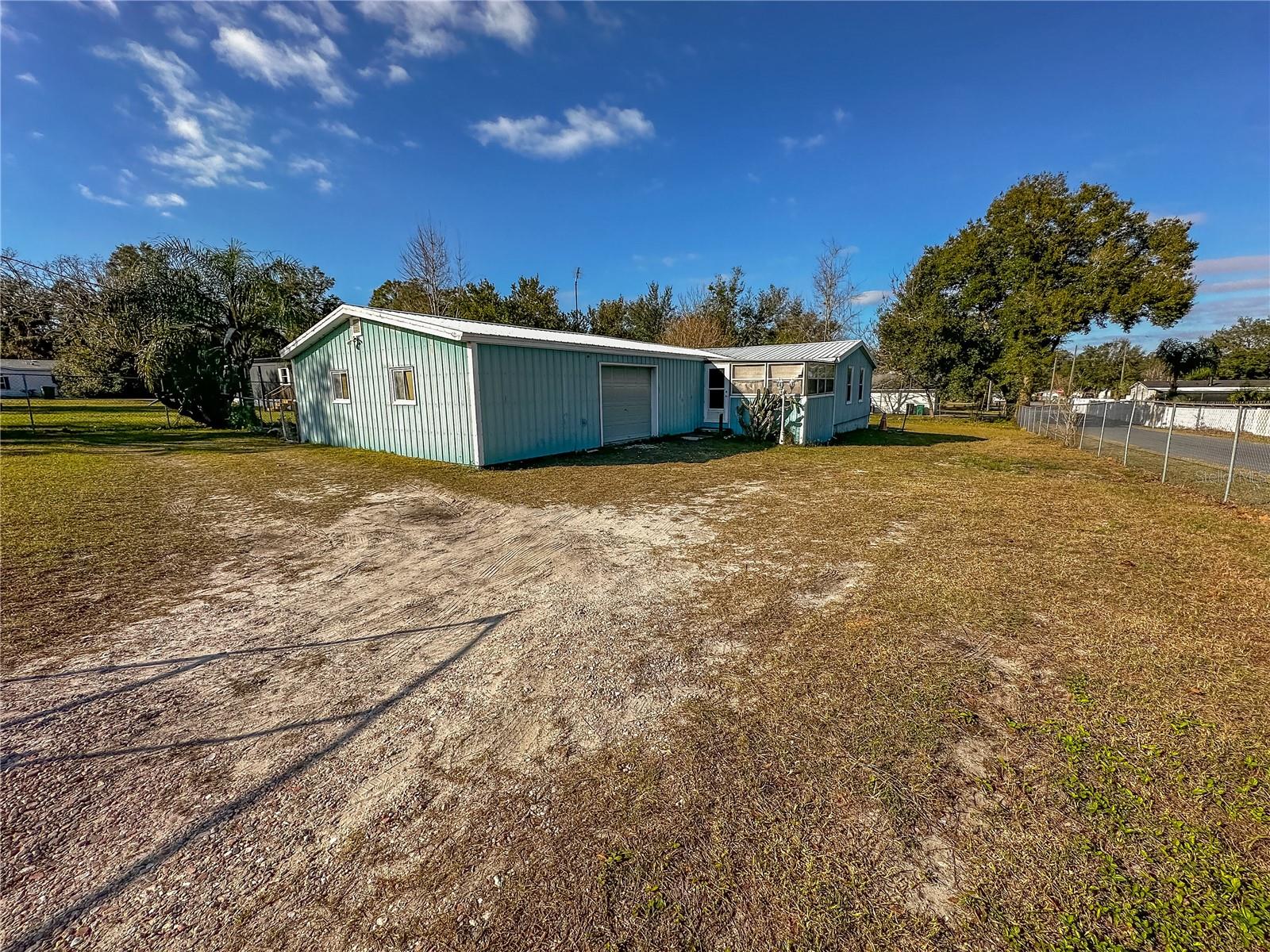 103 CAROLINE AVE, LADY LAKE, FL, 32159